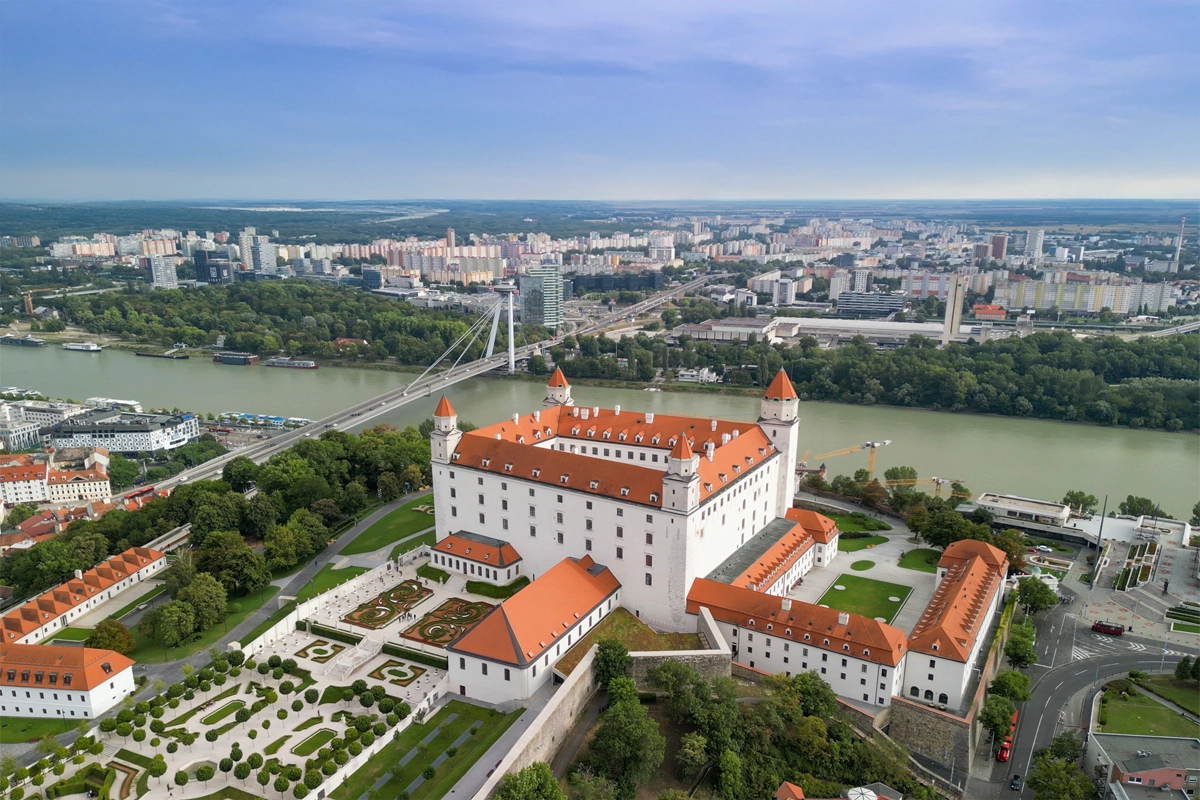 iVis App – Slovakya için Schengen Vizesi AI destekli web sitesi